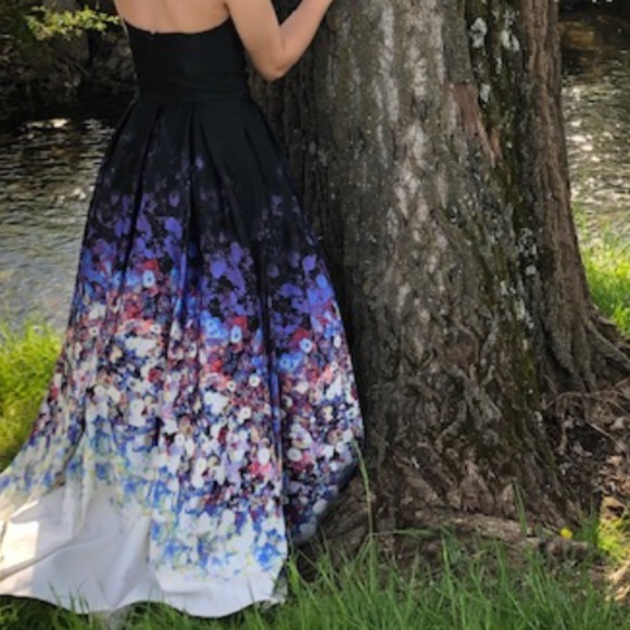 Floral ballgown strapless prom dress pockets black - Picture 5 of 5